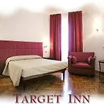 בית הארחה Target רומא